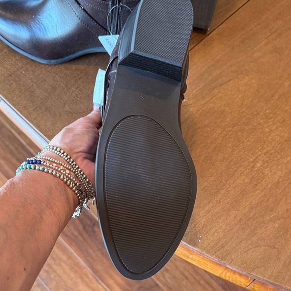 NWT London Fog Women's Dark Brown Ankle Booties SZ 9 - Picture 4 of 10